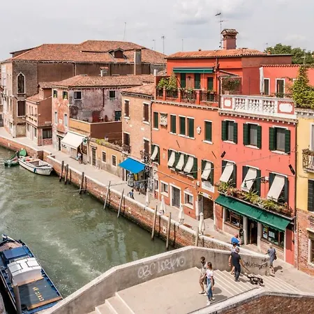 Carmini Canal View And Balcony With Lift Venezia Esterno foto