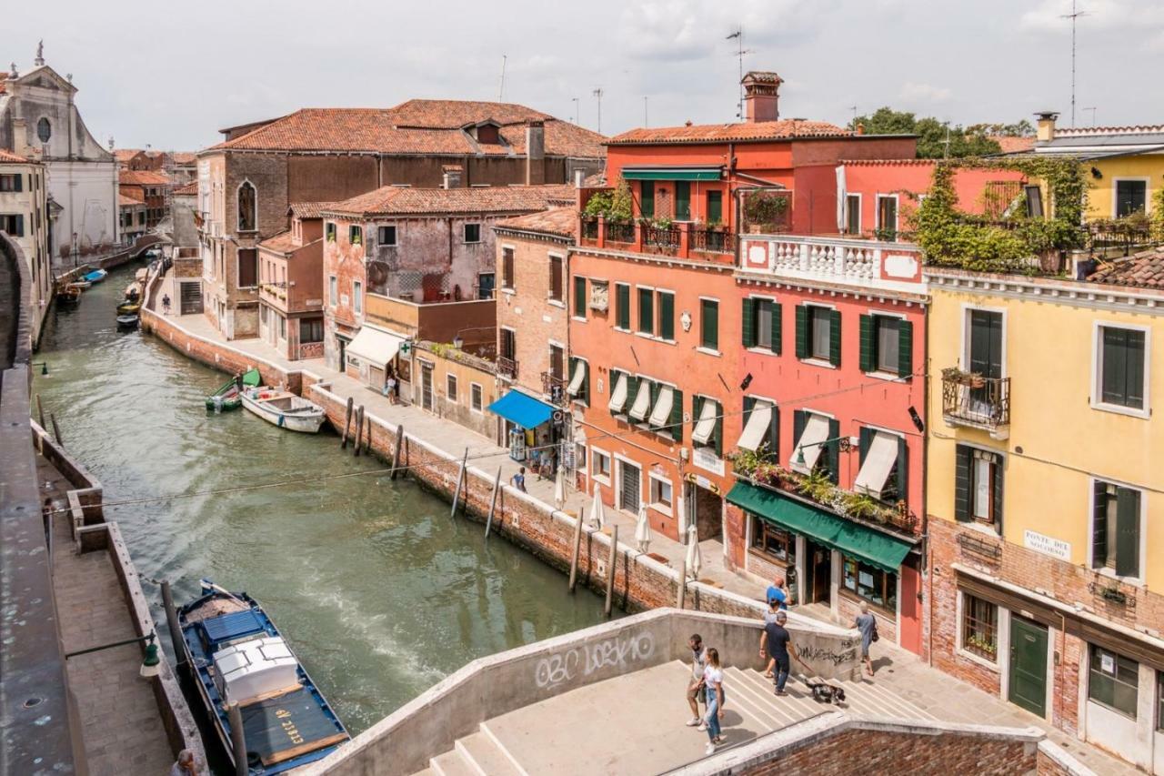 Carmini Canal View And Balcony With Lift * Venice