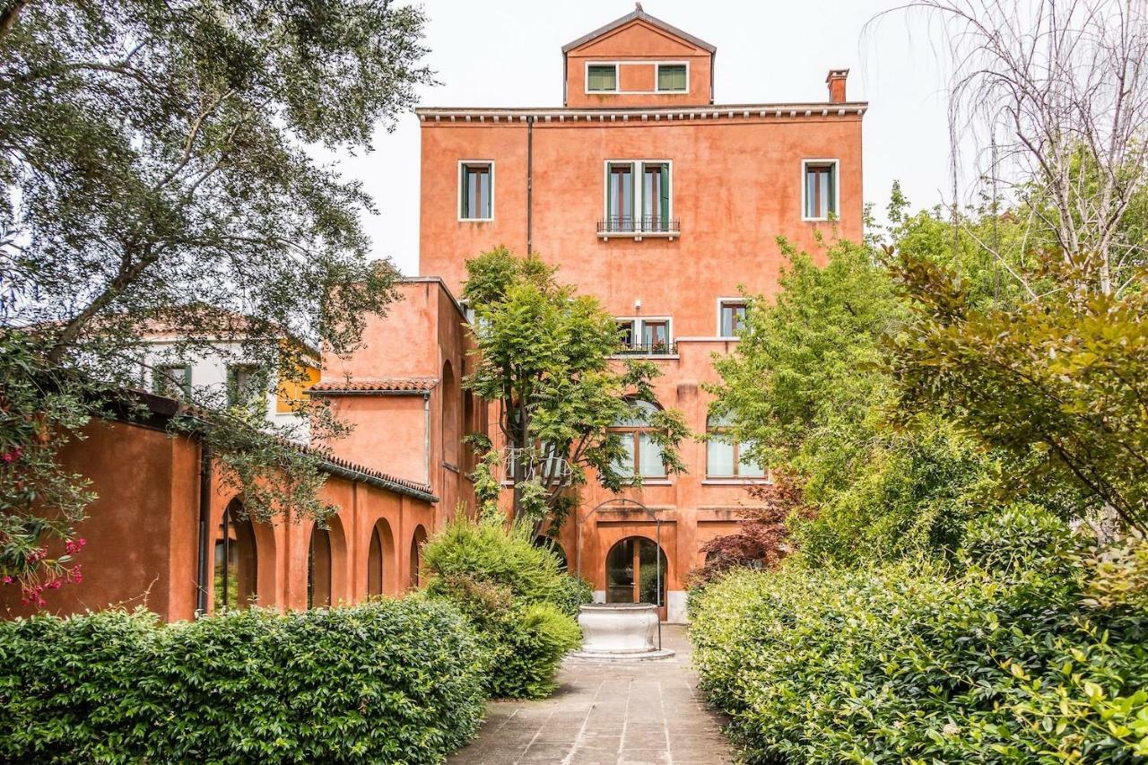 Carmini Canal View And Balcony With Lift Apartamento